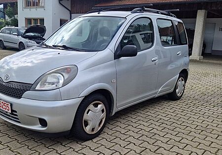 Toyota Yaris 1.3 Linea Luna Automatik