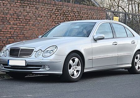 Mercedes-Benz E 320 *LPG*XENON*NAVI*TEMPO*Avantgard