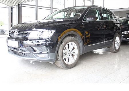 VW Tiguan Volkswagen 1.5 TSI DSG High LED*NAVI*ACC*SHZ*KAM