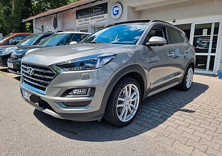 Hyundai Tucson Premium 4WD Automatik aus 2. Hand