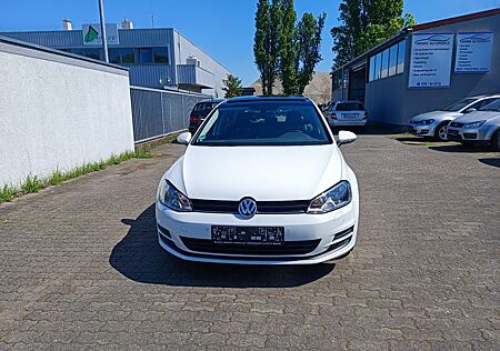 VW Golf Volkswagen VII Lim. Comfortline BMT"Panorama"