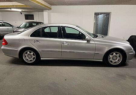 Mercedes-Benz E 200 KOMPRESSOR ELEGANCE Elegance