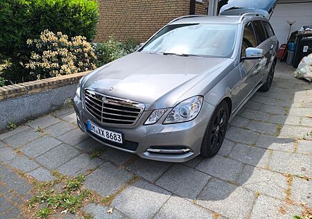 Mercedes-Benz E 250 T BlueEFFICIENCY AVANTGARDE AVANTGARDE