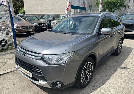 Mitsubishi Outlander 4WD.Auto.Leder.Navi.7 SITZER.kamera.A