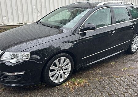 VW Passat Variant Volkswagen Highline R - Line 170 PS / Leder