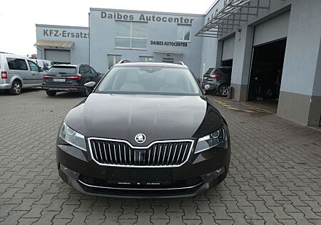 Skoda Superb Combi L&K scheckheftgepflegt / I Hand