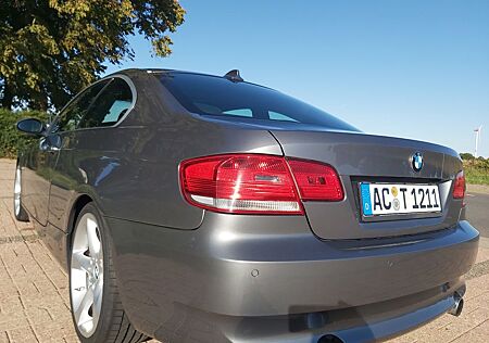 BMW 335i Coupé - Schalter, Schiebedach E92