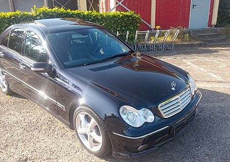 Mercedes-Benz C 180 KOMPRESSOR AVANTGARDE Edition AMG