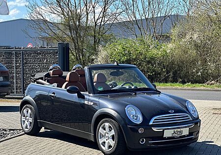 Mini ONE Cabrio Sidewalk