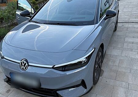 VW ID.7 Volkswagen Pro 77 kWh 210 kW Pro AHK Int.Plus Ext.Plus