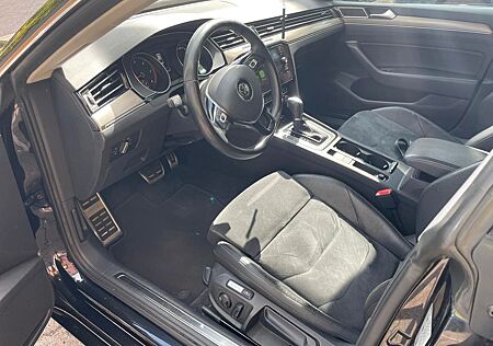 VW Arteon Volkswagen 2.0 TDI SCR DSG Elegance Elegance