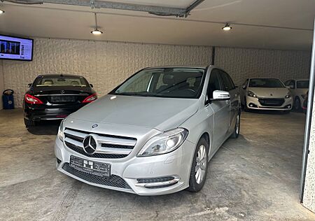 Mercedes-Benz B 180 BlueEFFICIENCY 1Hand Navi Xenon Distronic