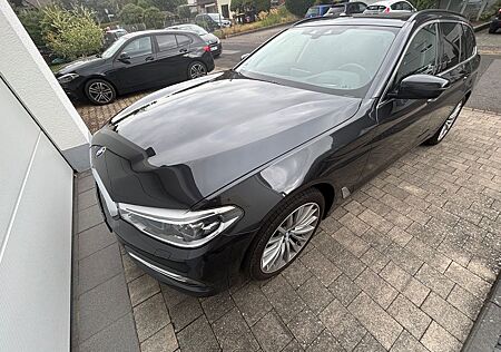 BMW 540d xDrive Touring - Luxury Line - fast Voll