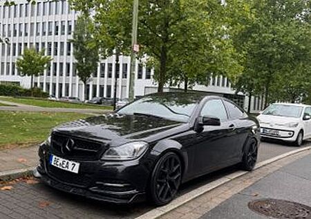 Mercedes-Benz C 250 CDI Sport Coupé Autom. Sport