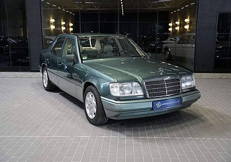 Mercedes-Benz E 320