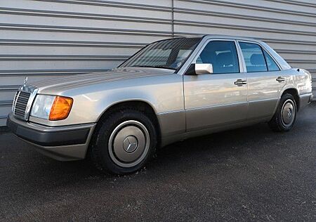 Mercedes-Benz 300 300E original 29900 KM aus 1 Hand!!!