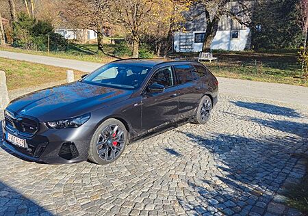 BMW i5 M60 Touring - inkl. Original Winterreifen
