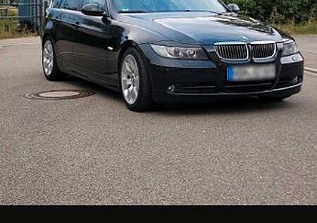 BMW 325i touring -