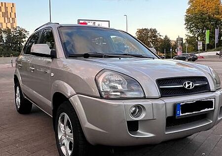 Hyundai Tucson 2.7 V6 GLS 4WD Automatik GLS