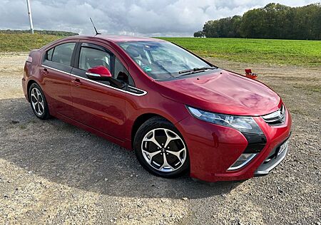 Opel Ampera ePionier Edition mit Heckträger kupplung