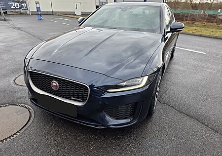 Jaguar XE D180 R-DYNAMIC SE R-DYNAMIC SE