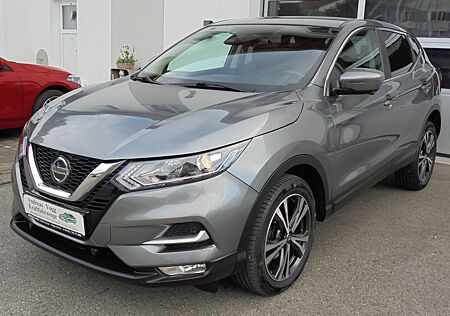 Nissan Qashqai 1,7l N-Connecta 4x4 AHK Sitzh. Kamera