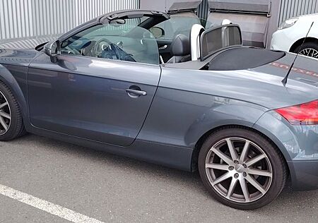 Audi TT Roadster 2.0 TFSI -