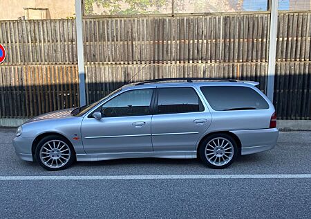 Ford Mondeo ST200