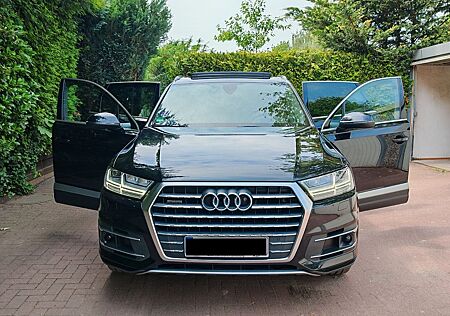 Audi Q7 S-Line 3.0 TDI Sportpaket Quattro 7-Sitzer