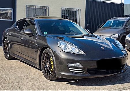 Porsche Panamera 4S S, fast Voll