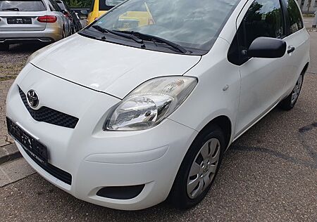 Toyota Yaris Cool