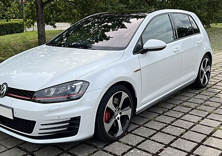 VW Golf Volkswagen GTI Performance DSG 2.0 TSI BMT