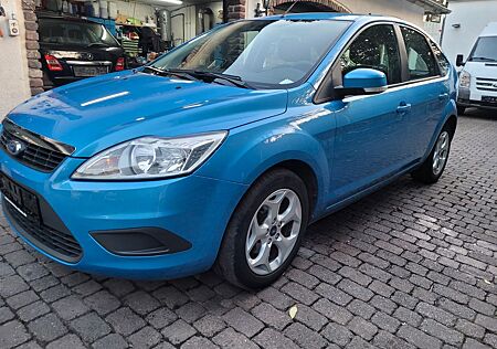 Ford Focus Lim. Style Rentner Fahrzeug Nichtraucher