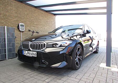 BMW 318i Touring Auto - M Sport Top Headup / Curved