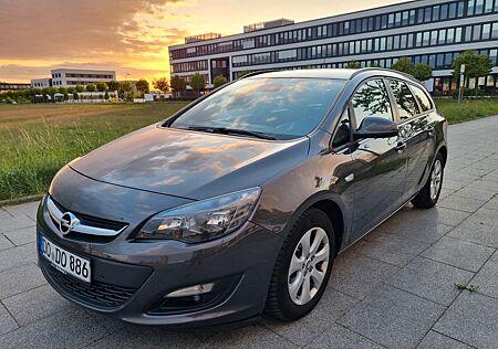 Opel Astra J Automatik/Kamera/Navi/ Euro 6 !