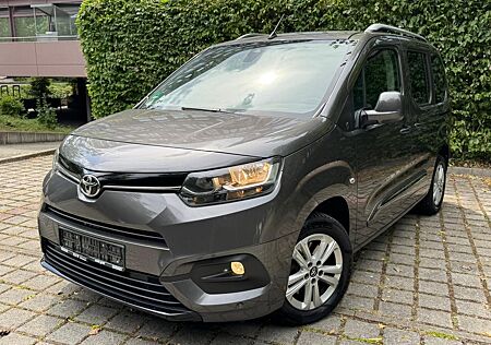Toyota Pro Ace Proace City 1,5-l*Team D*Autom.*5-Sitze*RFK*Navi