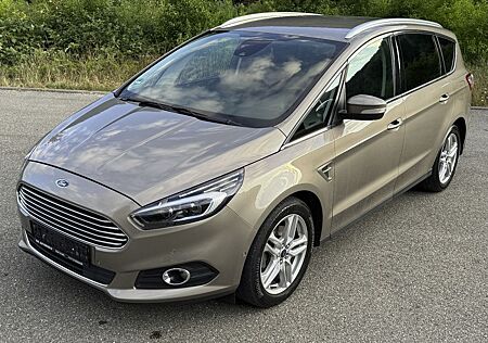 Ford S-Max 2,0 EcoBlue Titanium 7-Sitzer AHK ACC KAMERA