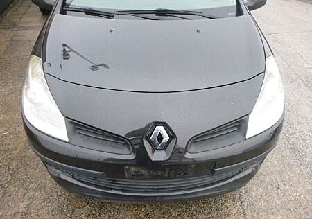 Renault Clio Exception 1.6 16V 65kW Exception