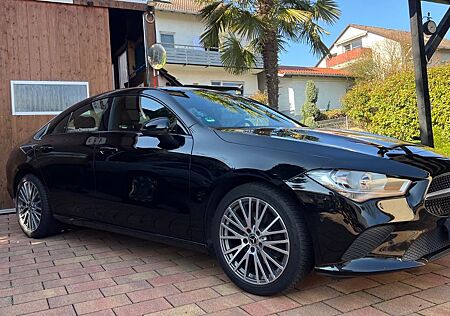 Mercedes-Benz CLA 200 - Top Ausstattung mit vielen Extras