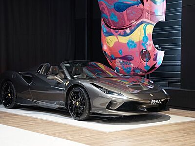 Ferrari F8 Spider*Daytona*Racing Seats*Carbon*Display