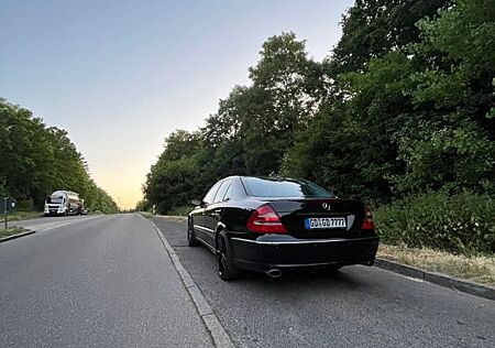 Mercedes-Benz E 350 AVANTGARDE | AHK | Kein Rost | Sportpaket