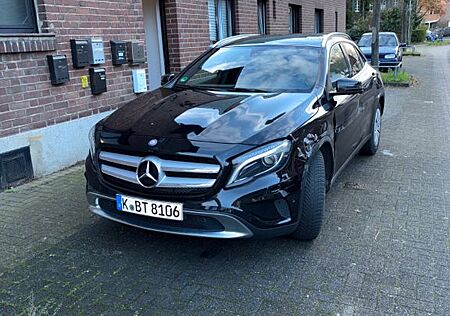 Mercedes-Benz GLA 180 -