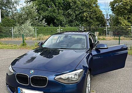 BMW 120d Sportlenkrad M-Felgen Tempomat Sitzheizung
