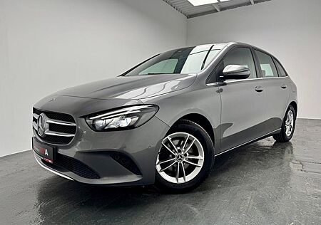 Mercedes-Benz B 180 1.3 KAT Metallic+KAMERA+AHK+LED+LEDER+NAVI