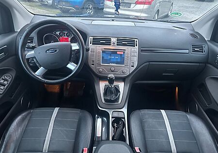 Ford Kuga KugaTitanium/Klimaauto/Navi/PDC/Sport
