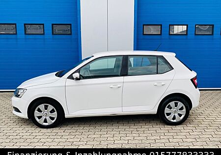 Skoda Fabia Sommer & Winterräder Klima TüV NEU