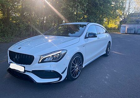 Mercedes-Benz CLA 200 Shooting Brake CLA 200 AMG Line Shooting brake Night Paket