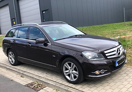 Mercedes-Benz C 220 T CDI BlueEfficiency Avantgarde