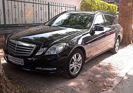 Mercedes-Benz E 200 CDI T BlueEFFICIENCY fast Vollausstattung