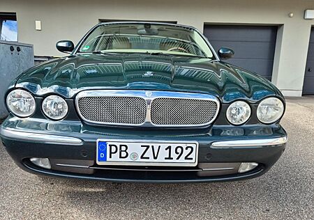 Jaguar XJ8 4.2 Liter -